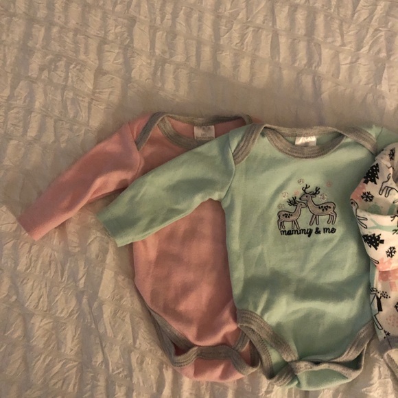 3 pack Long Sleeve Bodysuits 0-3months - Picture 5 of 6